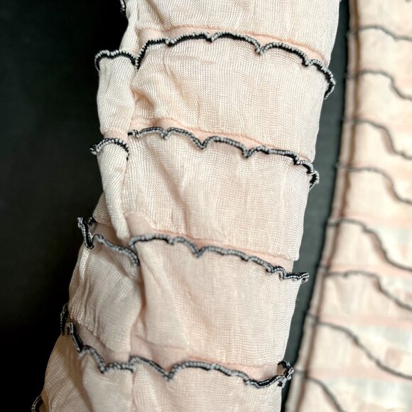 Cream Mummy Arm Warmers Womens Bandage Ruffle Gloves Ghost Halloween Costume New - Picture 6 of 6